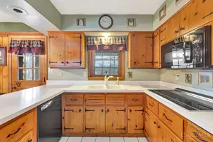 6889 Menz Ln, Green Township, OH 45233 - Photo 10