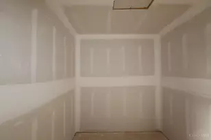 5630 White Pne Ln, Fairfield Township, OH 45011 - Photo 8