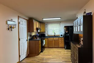 7484 Fairground Rd, Blanchester, OH 45107 - Photo 10