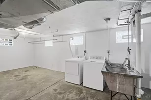 6145 Sunridge Dr, Cincinnati, OH 45224 - Photo 44