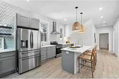 871 Hutchins Avenue, Cincinnati, OH 45229 - Photo 8