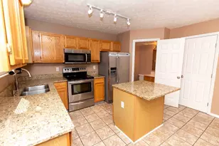 9563 Deer Track Rd, West Chester, OH 45069 - Photo 4