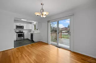 9470 Wynnecrest Dr, Blue Ash, OH 45242 - Photo 8