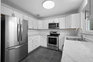 9470 Wynnecrest Dr, Blue Ash, OH 45242 - Photo 16