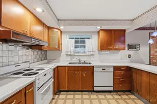 1379 Honeysuckle Dr, Fairborn, OH 45324 - Photo 14