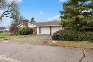 1379 Honeysuckle Dr, Fairborn, OH 45324 - Photo 28