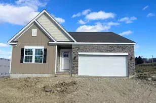 120 Magnolia Ln, Springboro, OH 45066 - Photo 1