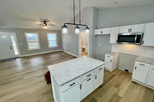 1389 Leon Dr, Lanier Twp, OH 45381 - Photo 8