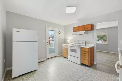 619 Charwood Drive, Union Township, OH 45244 - Photo 8