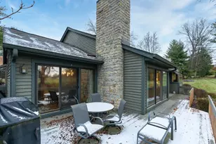 16 Woodcreek Dr, Blue Ash, OH 45241 - Photo 6