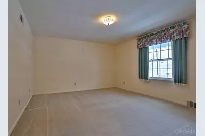 766 Woodfield Drive, Springfield Township, OH 45231 - Photo 38