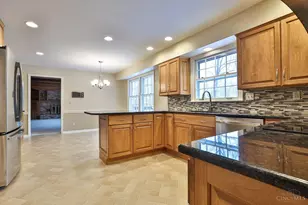 766 Woodfield Dr, Springfield Township, OH 45231 - Photo 20