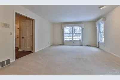 766 Woodfield Drive, Springfield Township, OH 45231 - Photo 8