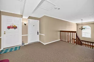 9450 Crockett Pass, West Chester, OH 45011 - Photo 4