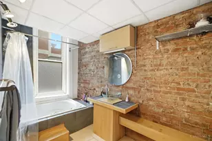 1410 Main St, Cincinnati, OH 45202 - Photo 12