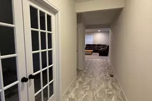 616 Crabapple Ct, Hamilton Township, OH 45039 - Photo 2