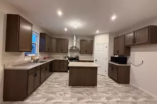 616 Crabapple Ct, Hamilton Township, OH 45039 - Photo 4