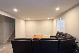 616 Crabapple Ct, Hamilton Township, OH 45039 - Photo 6