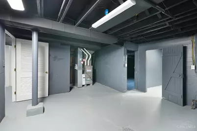 3823 Applegate Avenue, Cheviot, OH 45211 - Photo 18