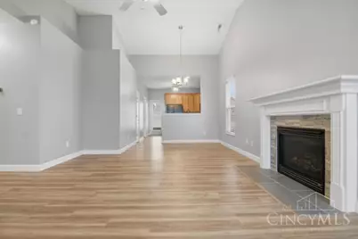 4243 N Yorkshire Square, Union Township, OH 45245 - Photo 4