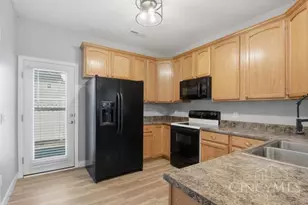 4243 N Yorkshire Square, Union Township, OH 45245 - Photo 8