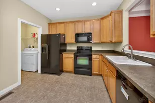 808 Town Scapes Ct, Miami Township, OH 45140 - Photo 6