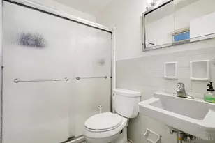 2008 Parkhurst Ct, Cincinnati, OH 45224 - Photo 12