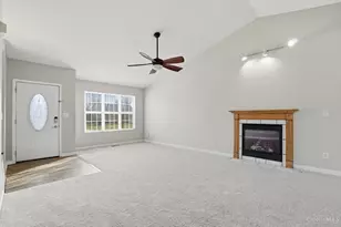 125 Hollytree Dr, Monroe, OH 45044 - Photo 4