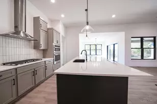 9155 Remy Ct, Clearcreek Twp., OH 45458 - Photo 8