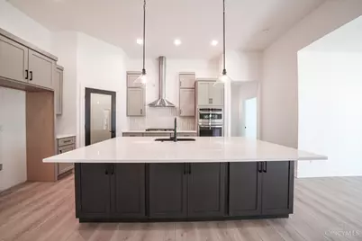 9155 Remy Ct, Clear Creek Township, OH 45458 - Photo 6