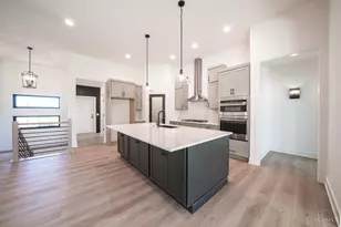 9155 Remy Ct, Clearcreek Twp., OH 45458 - Photo 6