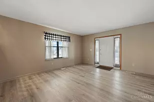 8951 Willowgate Ln, Huber Heights, OH 45424 - Photo 2