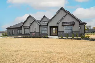 4870 Bunnell Hill Rd, Clear Creek Township, OH 45036 - Photo 1