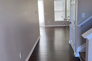 445 Hennepin Dr, Maineville, OH 45039 - Photo 2