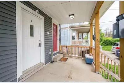 887 Lexington Avenue, Cincinnati, OH 45229 - Photo 2