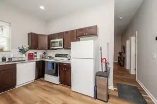 887 Lexington Ave, Cincinnati, OH 45229 - Photo 8