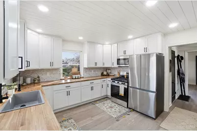 1015 McKelvey Road, Springfield Township, OH 45231 - Photo 10