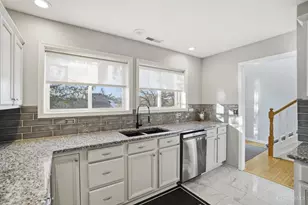 129 Miami Lakes Dr, Milford, OH 45150 - Photo 6