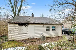 2029 Duck Creek Rd, Cincinnati, OH 45207 - Photo 14