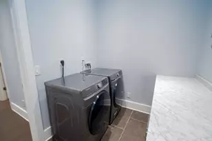 163 E McMicken Ave, Cincinnati, OH 45202 - Photo 14