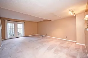 1004 Crisfield Dr, Union Township, OH 45245 - Photo 10