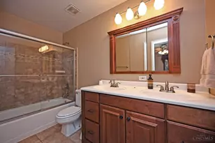 1004 Crisfield Dr, Union Township, OH 45245 - Photo 26