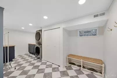 5827 Lester Road, Cincinnati, OH 45213 - Photo 36