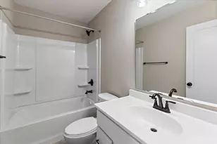 5890 Parkview Ln, Miami Township, OH 45150 - Photo 14