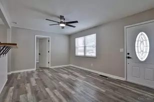 2071 Roosevelt Ave, Springfield Township, OH 45240 - Photo 6