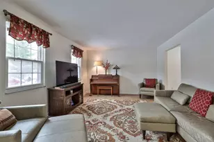 9811 Beau Ln, Springfield Township, OH 45231 - Photo 6