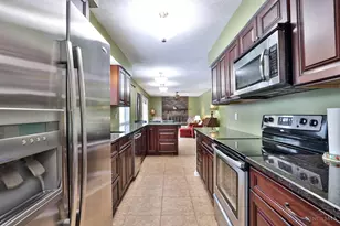 9811 Beau Ln, Springfield Township, OH 45231 - Photo 14