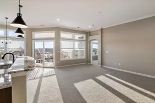 423 Bandon Dunes Ct, Turtle Creek Township, OH 45036 - Photo 10