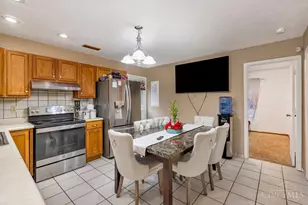 984 Pom Ct, Trenton, OH 45067 - Photo 2