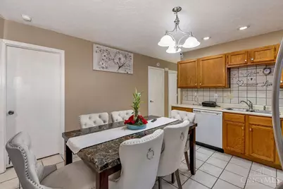984 Pom Court #B, Trenton, OH 45067 - Photo 4